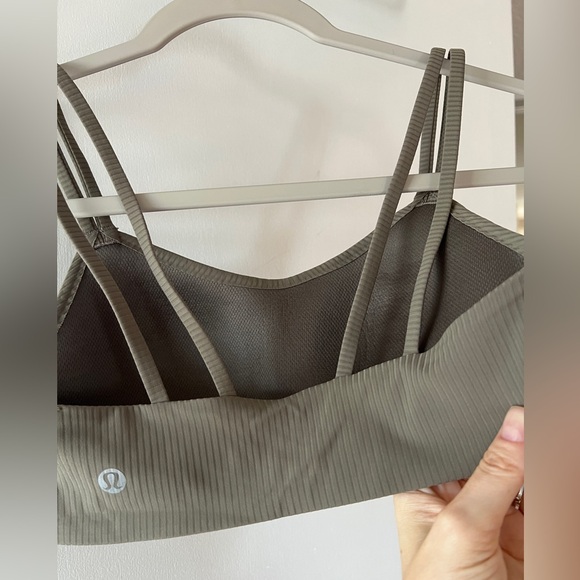 Lululemon Like A Cloud sports bra - Picture 4 of 4